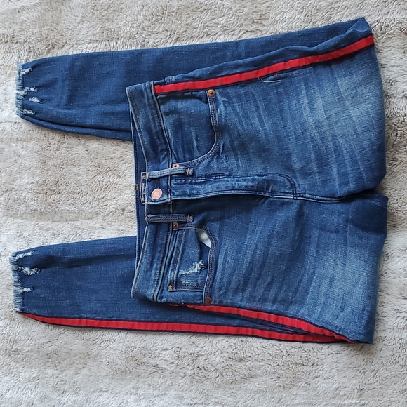 Abercrombie & Fitch High Rise Red Stripe Stretchy Raw Hem Skinny Jeans Size 0 - Picture 2 of 5